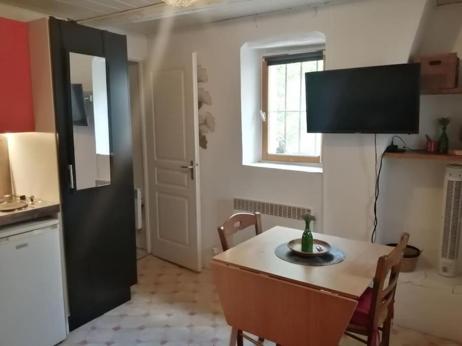 Ferienwohnung Petit Studio Au Coeur D'Uzès Exterior foto